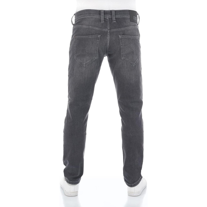 Чоловічі джинси Mustang Oregon Tapered, колір Used Black Denim (44W / 34L)