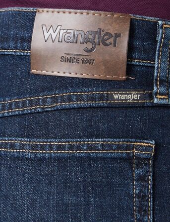 Чоловічі джинси Wrangler Regular Fit Regular - середня посадка, колір Blackened Indigo (чорний), розмір 40W/34L