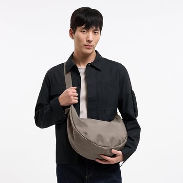 Водонепроникна сумка-кросбоді GOT BAG Moon Bag у формі півмісяця, великий розмір (Seal Monochrome, Large)