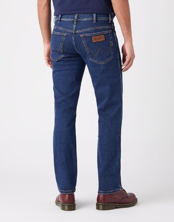 Чоловічі джинси Wrangler Texas Authentic Straight Fit, колір Darkstone Blue, 36W / 30L