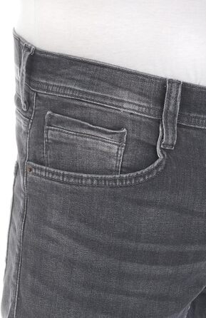 Чоловічі джинси Mustang Oregon Tapered, колір Used Black Denim (44W / 34L)