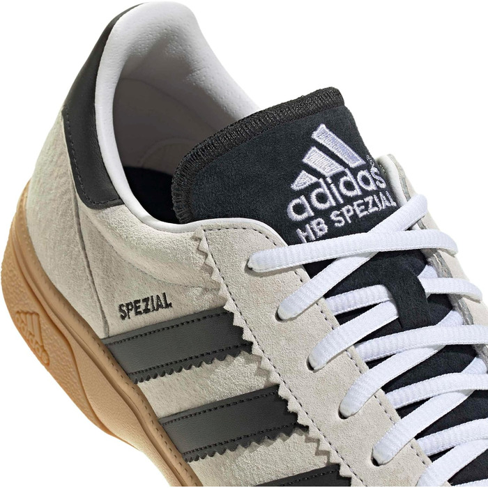 Чоловічі бігові кросівки adidas Cosmic M (розмір 43 1/3 EU, колір білий/чорний Ftwr White Core Black)