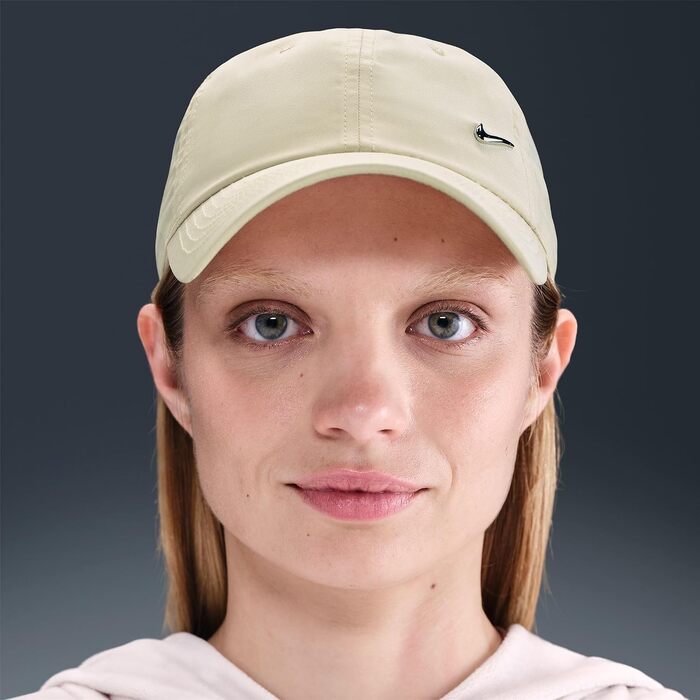 Кепка Nike Meta Swoosh H86 біла з металевим сріблом (розмір S-M, колір Lt Khaki/Sail)