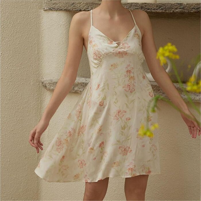 Нічна сорочка для жінок PBHGMGEBLV - сексуальна піжама з відкритим верхом та шлейками, біла, розмір M (52.5~60кг)