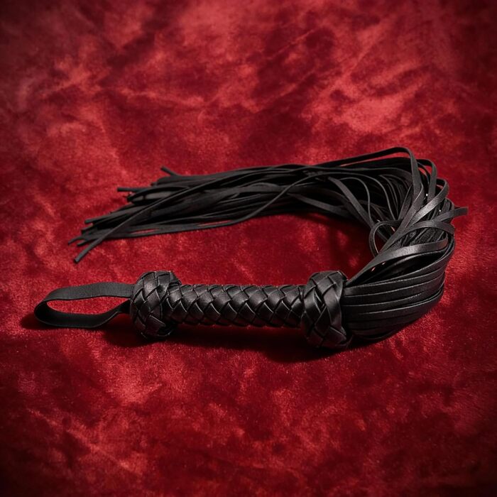 Чорна гумова плеть Rubberfashion 65 см - BDSM аксесуар для пар, іграшка для еротичних ігор