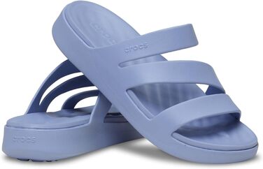 Жіночі сандалії Crocs Getaway Strappy, колір Blue Haze (блакитний), розмір 42 EU