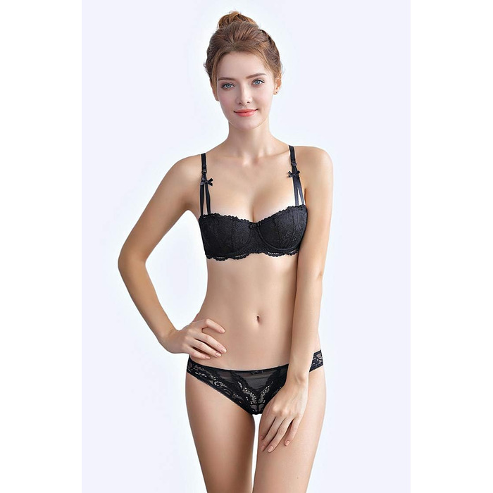 Жіночий комплект білизни Bluewhalebaby: мереживний бюстгальтер push-up та труси. Можливий додаток: галстук-стрінг та панчіхи. Розмір 85C, колір чорний