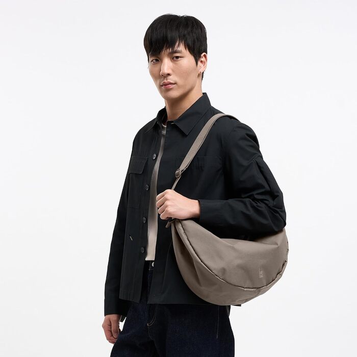 Водонепроникна сумка-кросбоді GOT BAG Moon Bag у формі півмісяця, великий розмір (Seal Monochrome, Large)