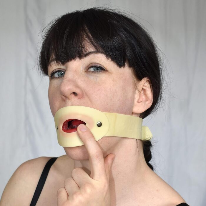 Mundgag з латексу Honeylust для BDSM з м'якою поверхнею та язиком - еластичний гумовий ротний фіксатор для сексуальних ігор та фетиш-сесій (бежевий)